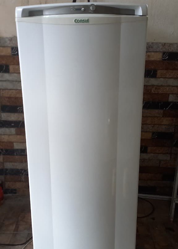 VENDO Freezer Consul em boas condições
